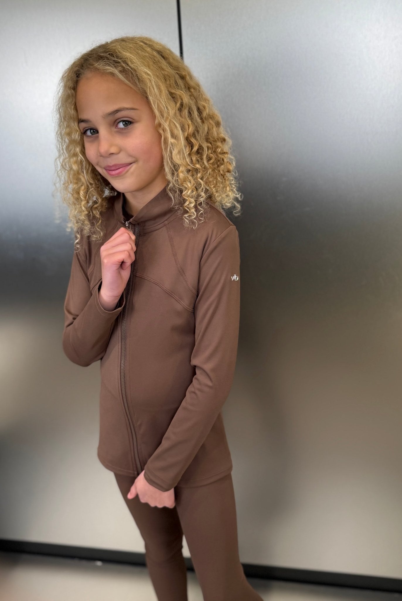 Active Zip Jacket - Cocoa (Dispatched W/C 15/12/25) - Vincentius