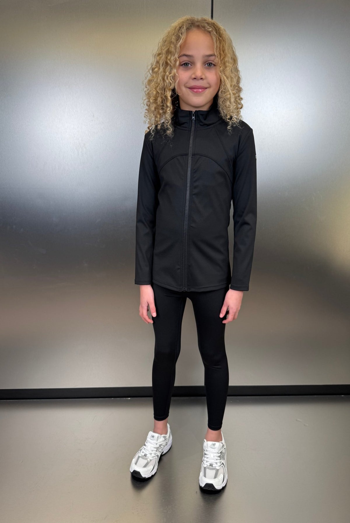 Active Zip Jacket - Noir (Dispatched W/C 15/12/25) - Vincentius