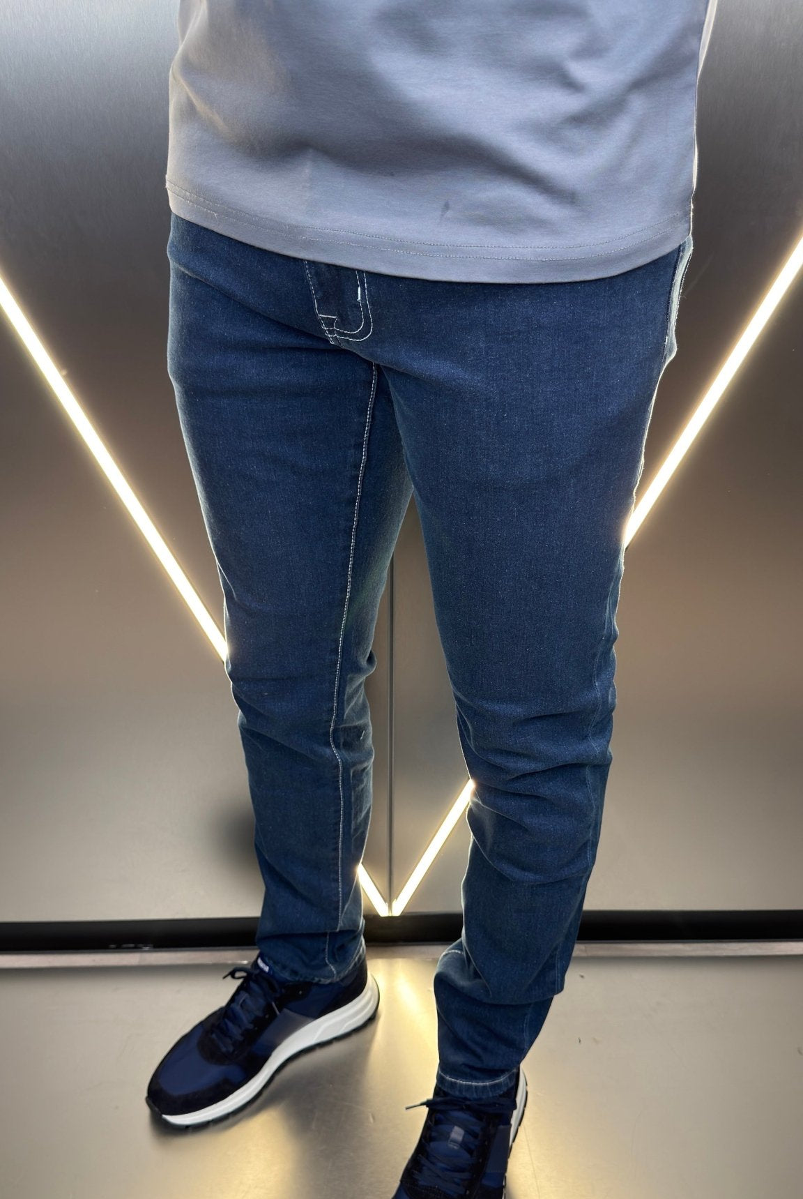Classic Edition Tailored Fit Jean - Mid Blue/White - Vincentius