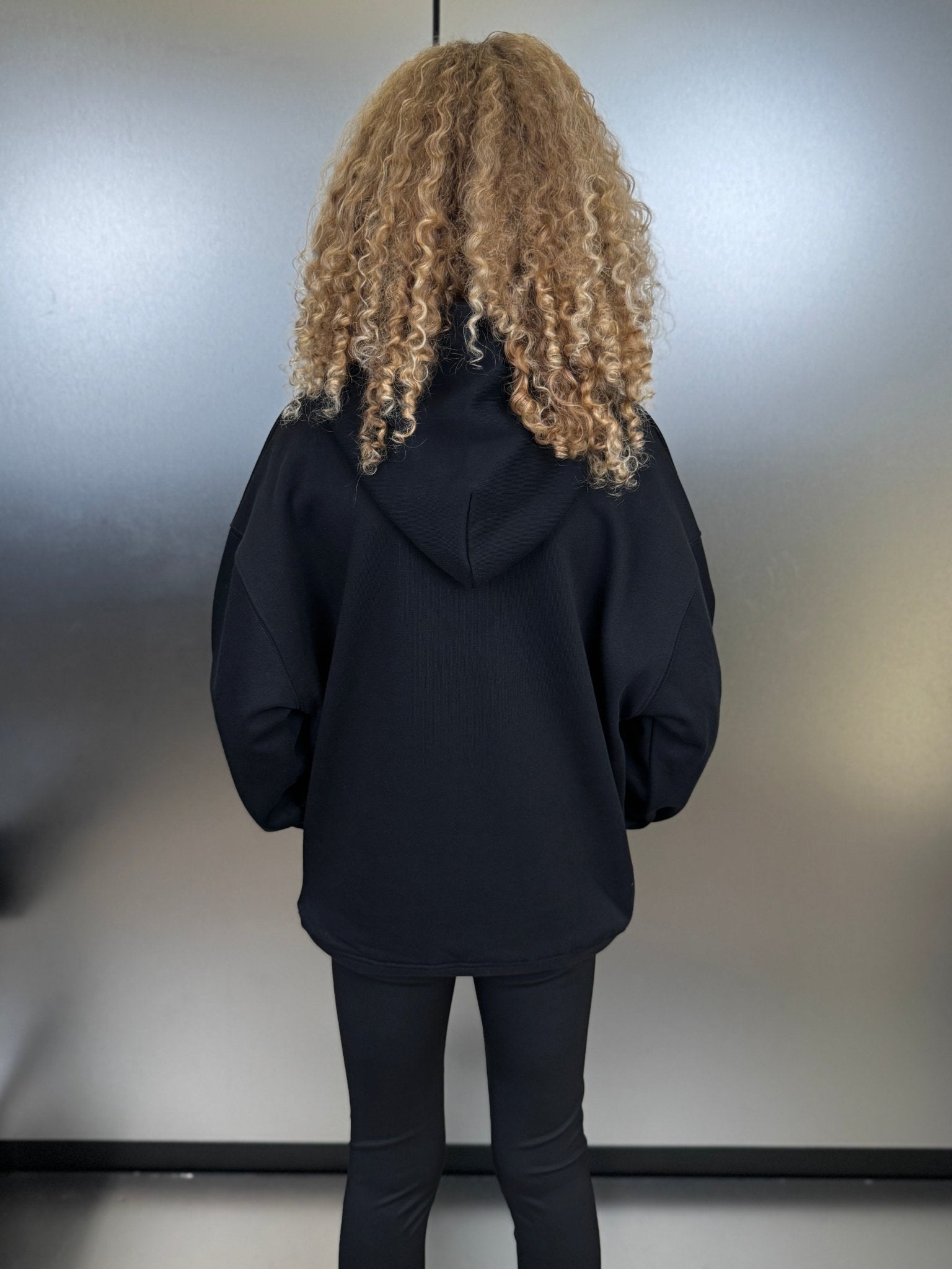 Coreline Hoodie - Noir (Dispatched W/C 15/12/25) - Vincentius