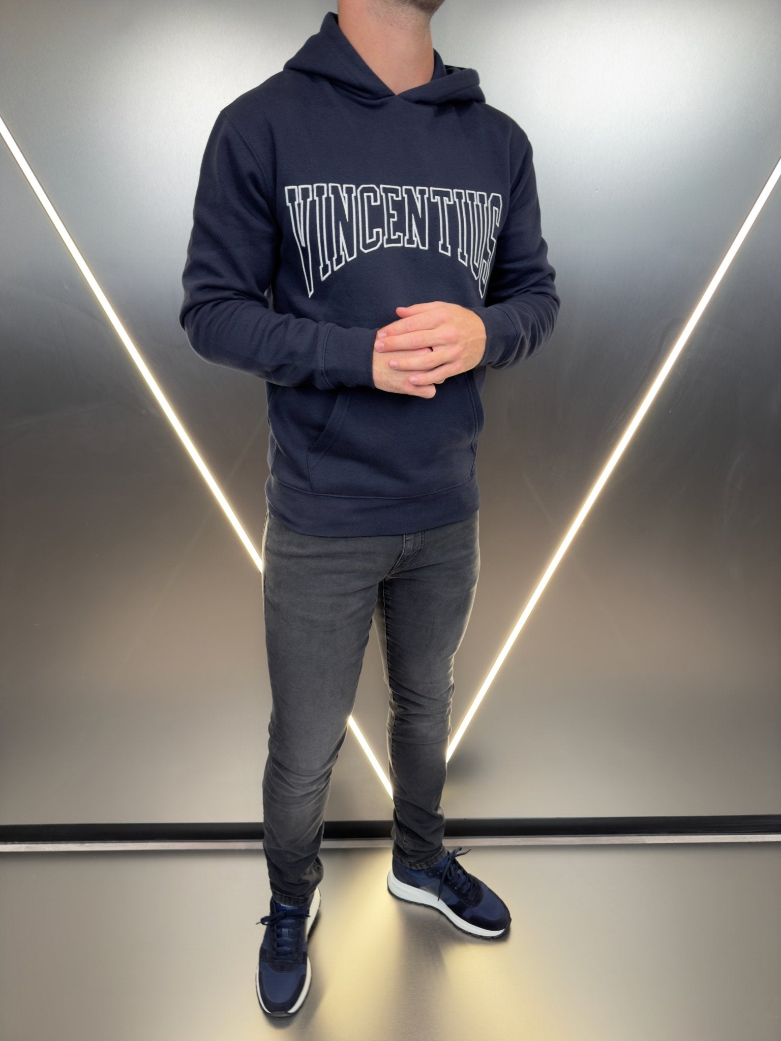 Collegiate Applique Luxe Hoodie - Navy (DISPATCH 18/10/24) - Vincentius