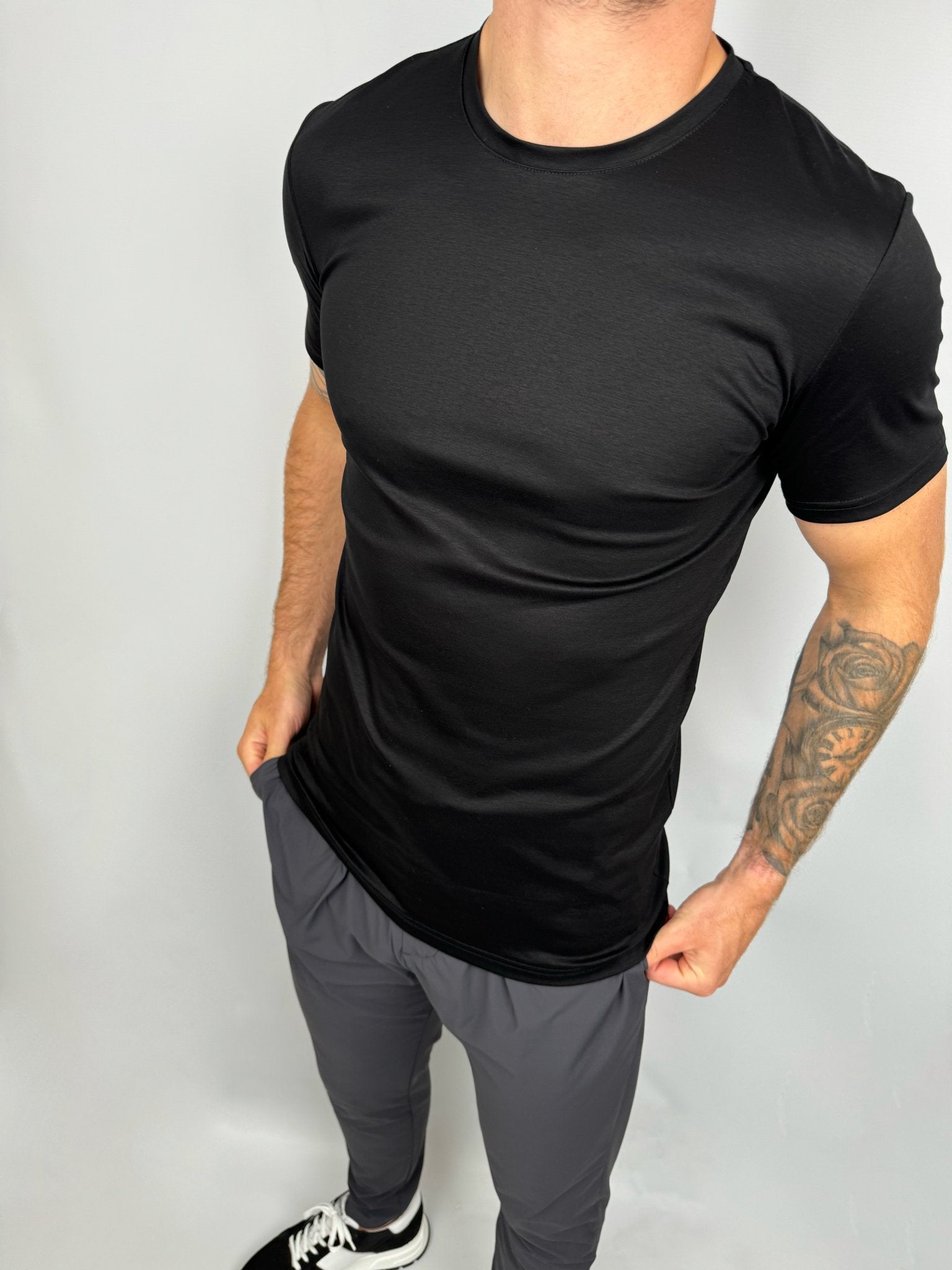 Luxury Black T - Shirt - Vincentius