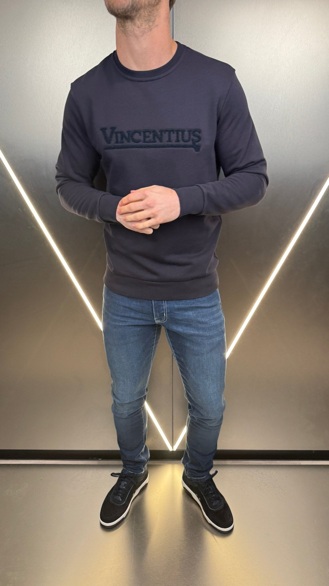 Luxury Boucle Logo Crew Neck Jumper - Navy - Vincentius
