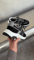 V001 Runner - Black/Grey - Vincentius