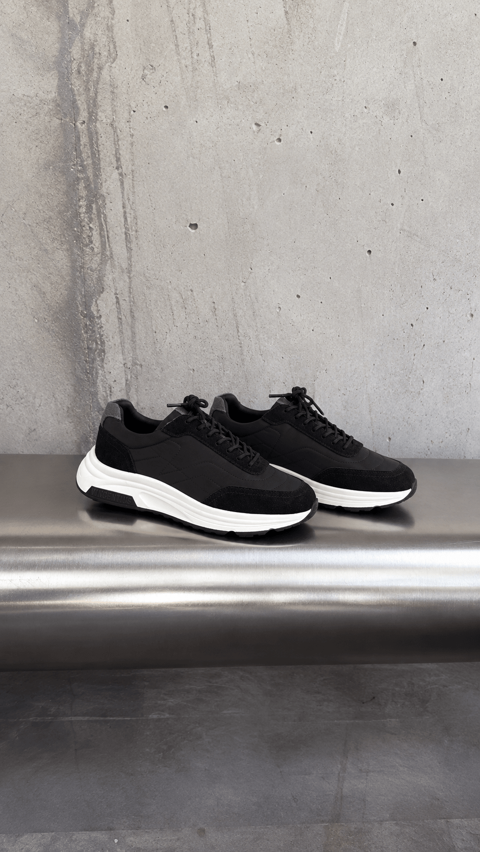 V003 Runner - Black - Vincentius