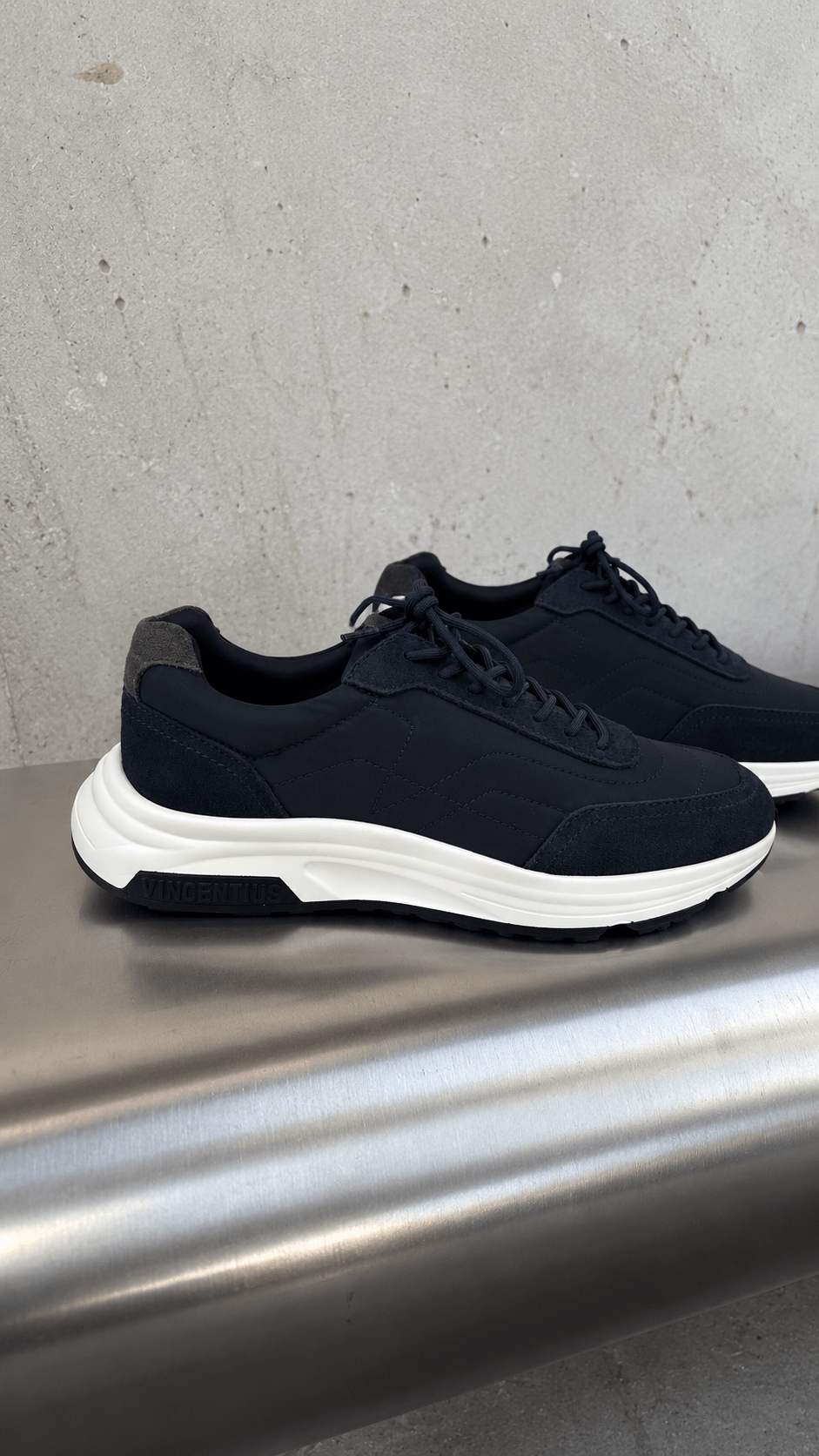V003 Runner - Navy - Vincentius